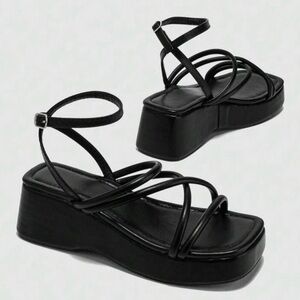 Women’s wedge Sandals with ankle straps and thick soles